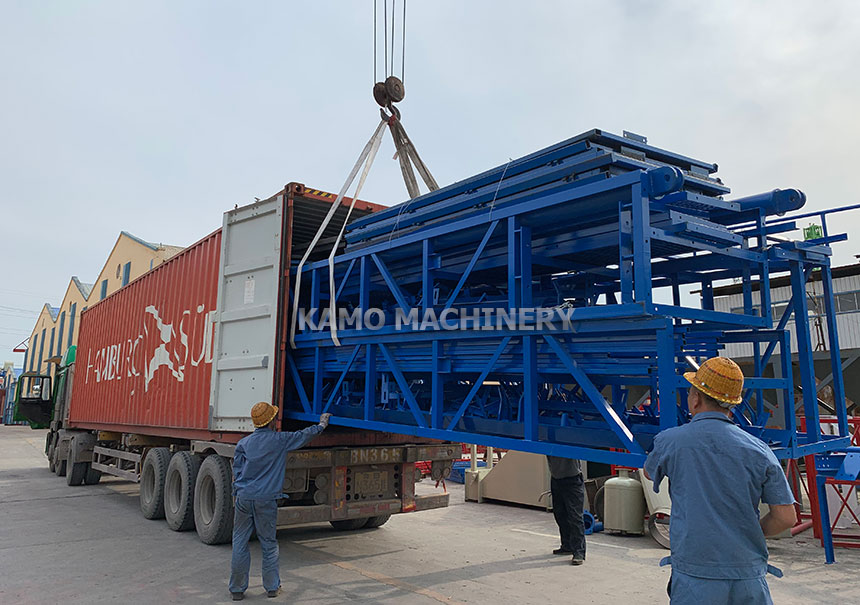 Aggregate batching machine delivery